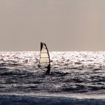 Warto zobaczyć jak działa szkoła windsurfingu